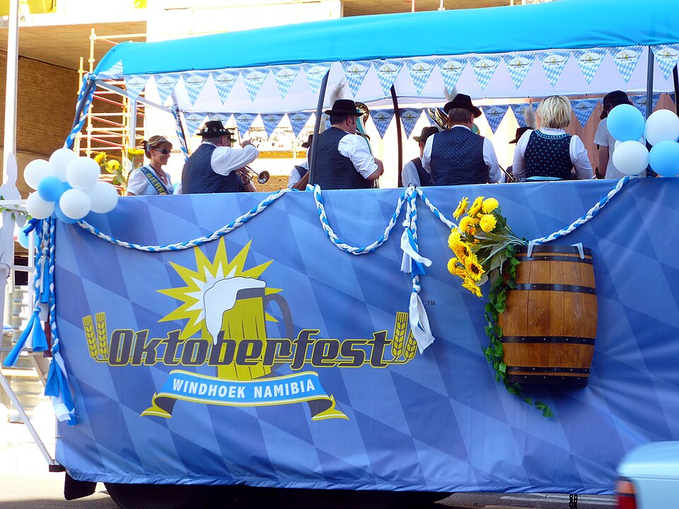 i~rÃINg[o[tFXgiEBgtbNj̗҂