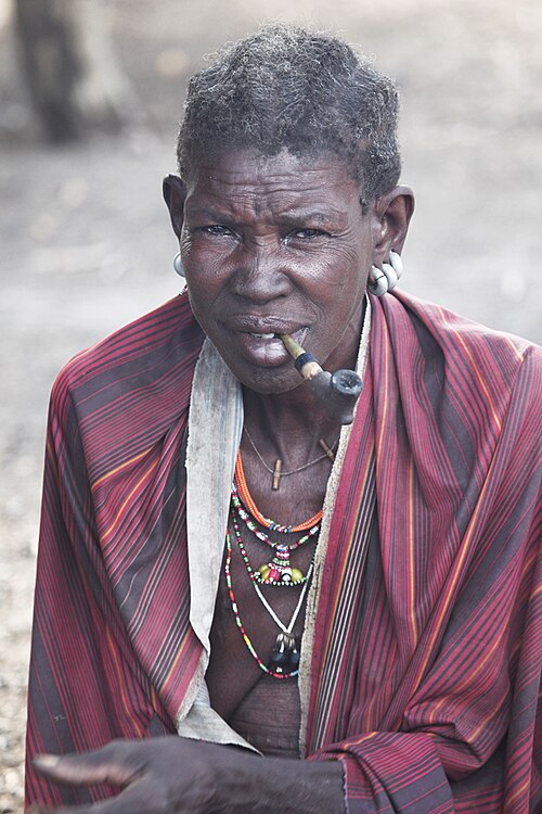 トポサの伝統衣装(南スーダン)