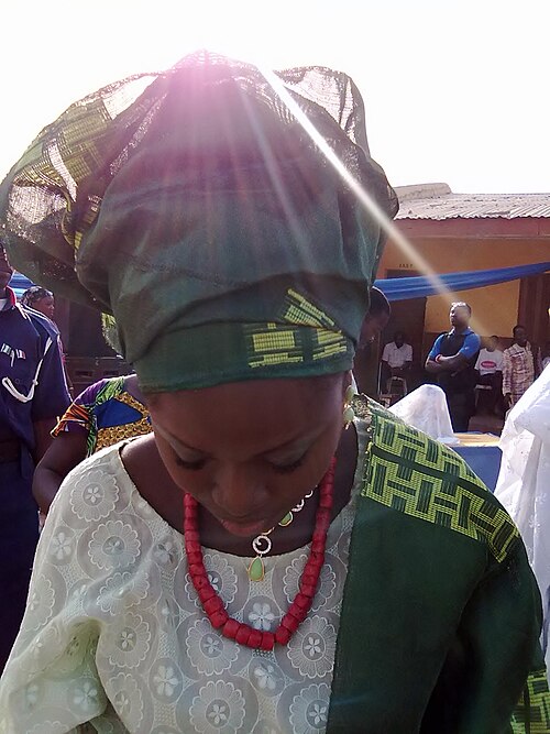 ヨルバの花嫁衣装(ゲレとアソオケ)