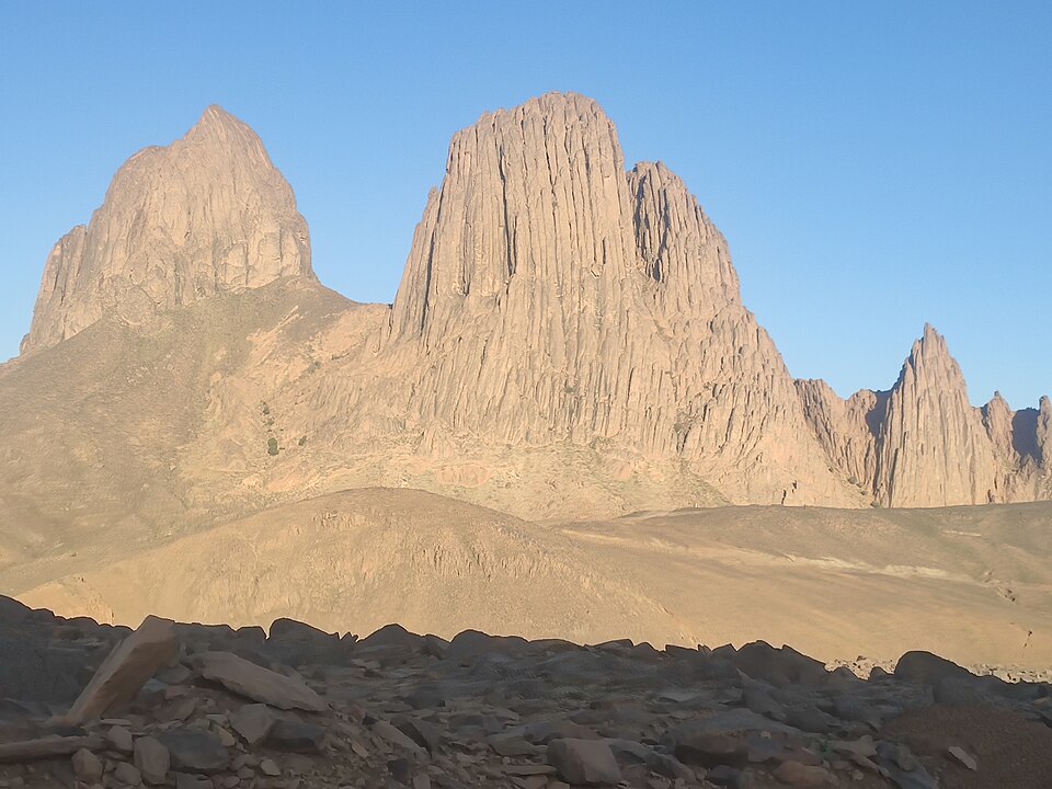 ホグガール山地アッセクレムの岩峰